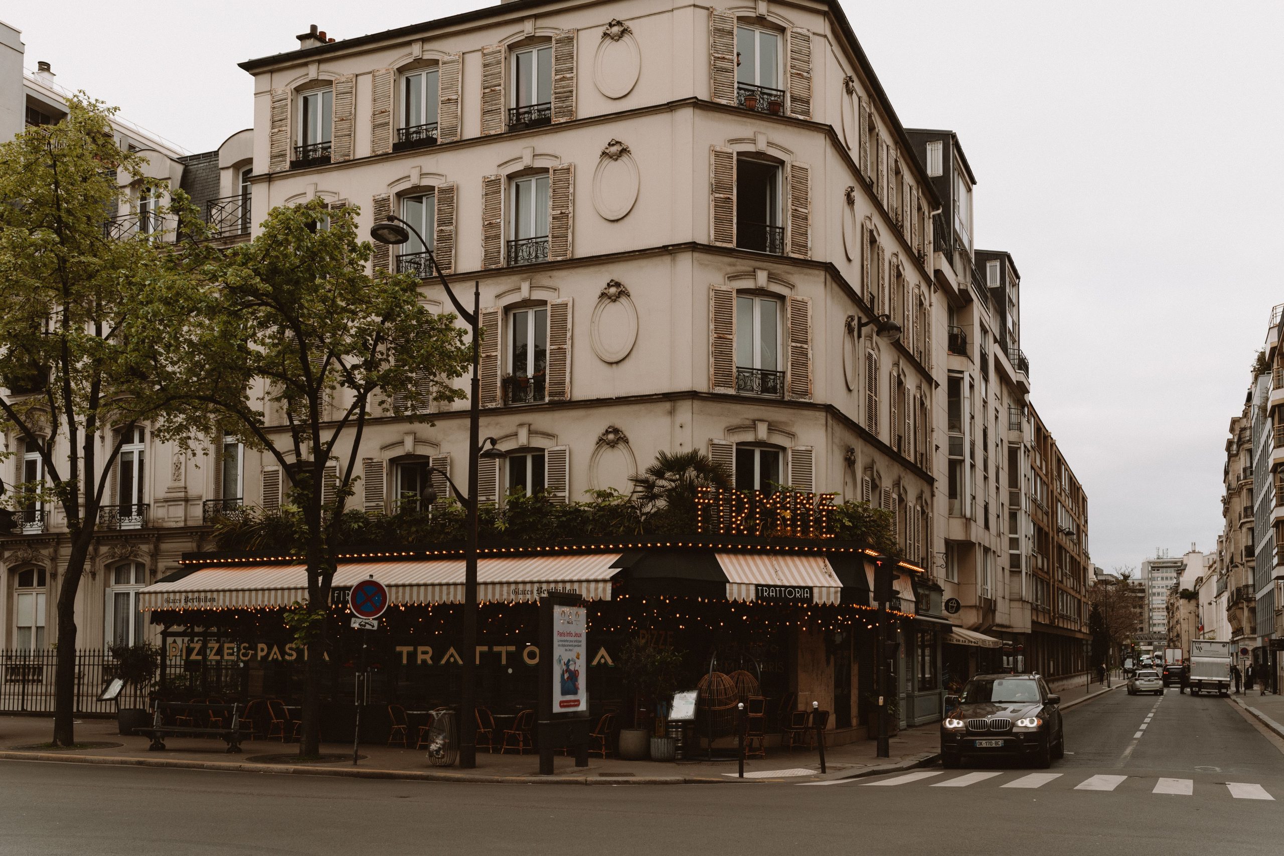Rue Lardenne Toulouse cafe francais buildings