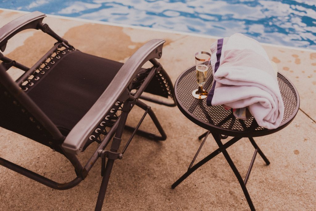 Comment changer ta toile de bain de soleil en textilène ?