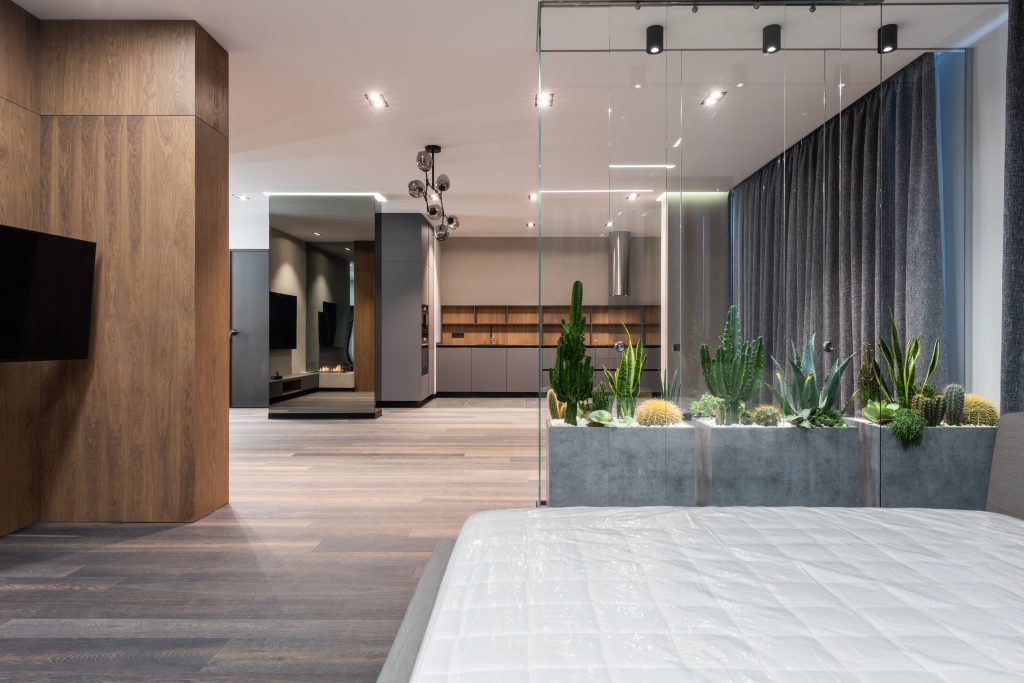 Verrière plafond : jusqu&rsquo;au mur ou pas, quelle hauteur choisir ?